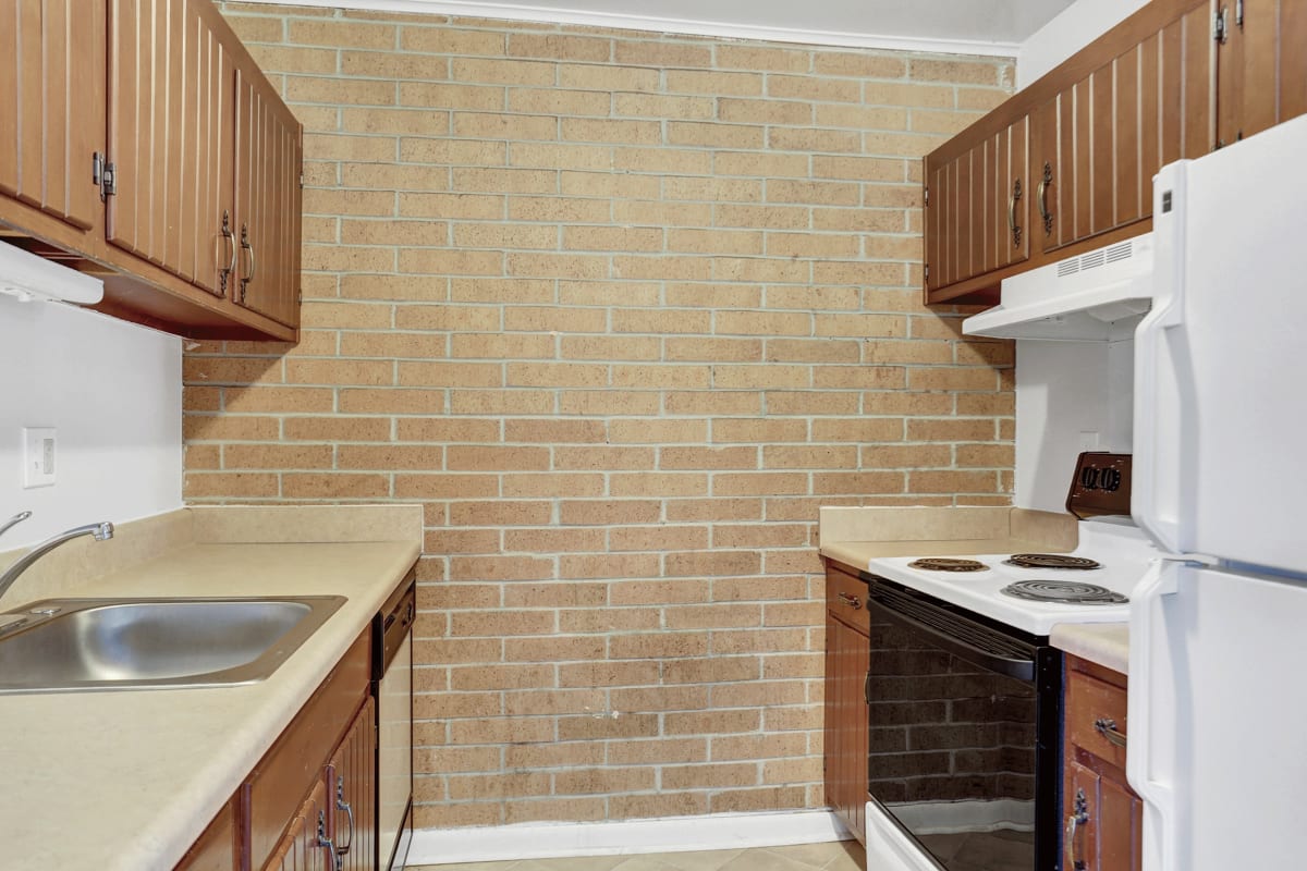 Elizabethtown Apts Crimson King Estates Photos